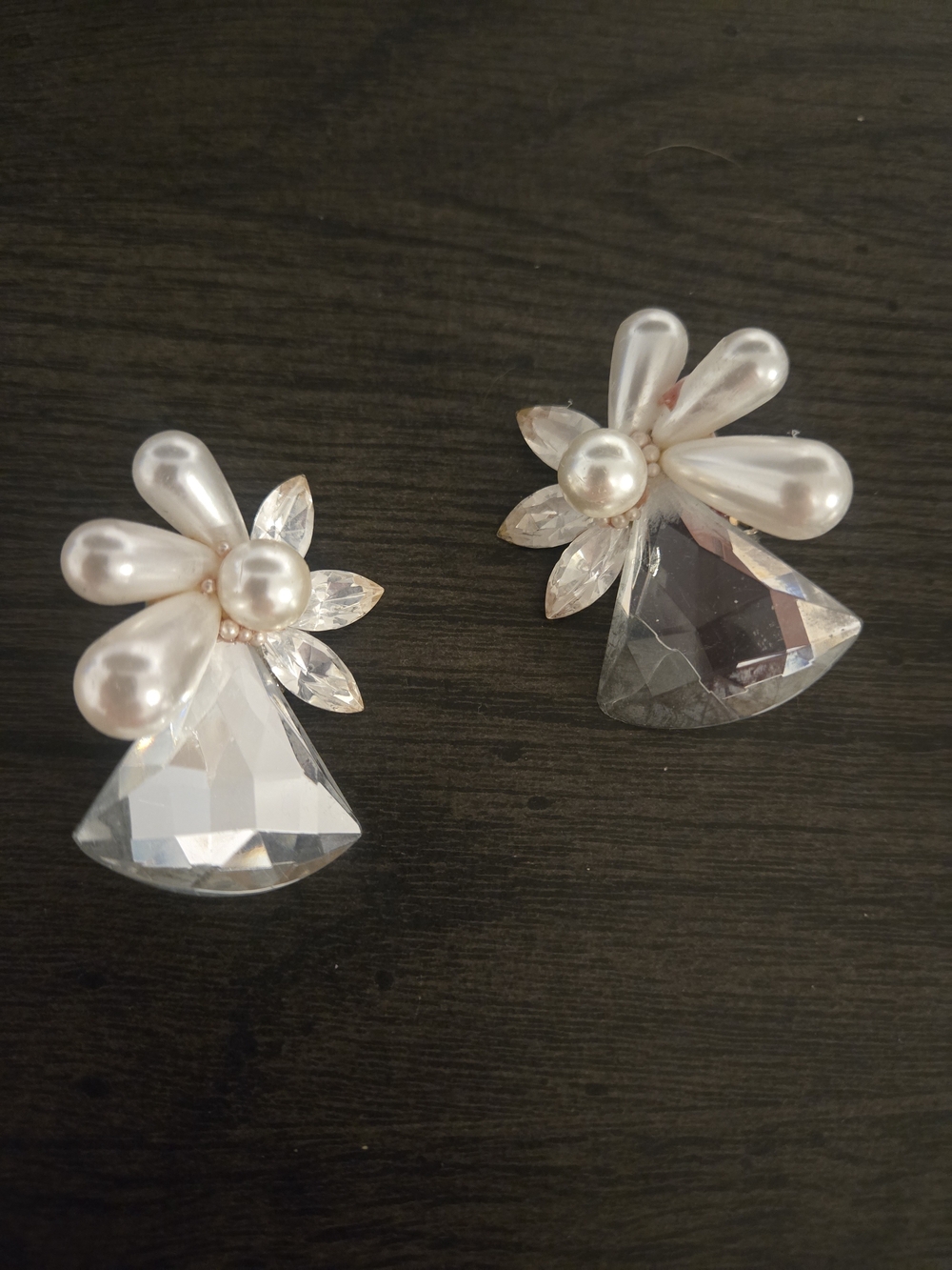 vintage 1980s Wendy Gell crystal and faux-pearl statement earrings Clip on
